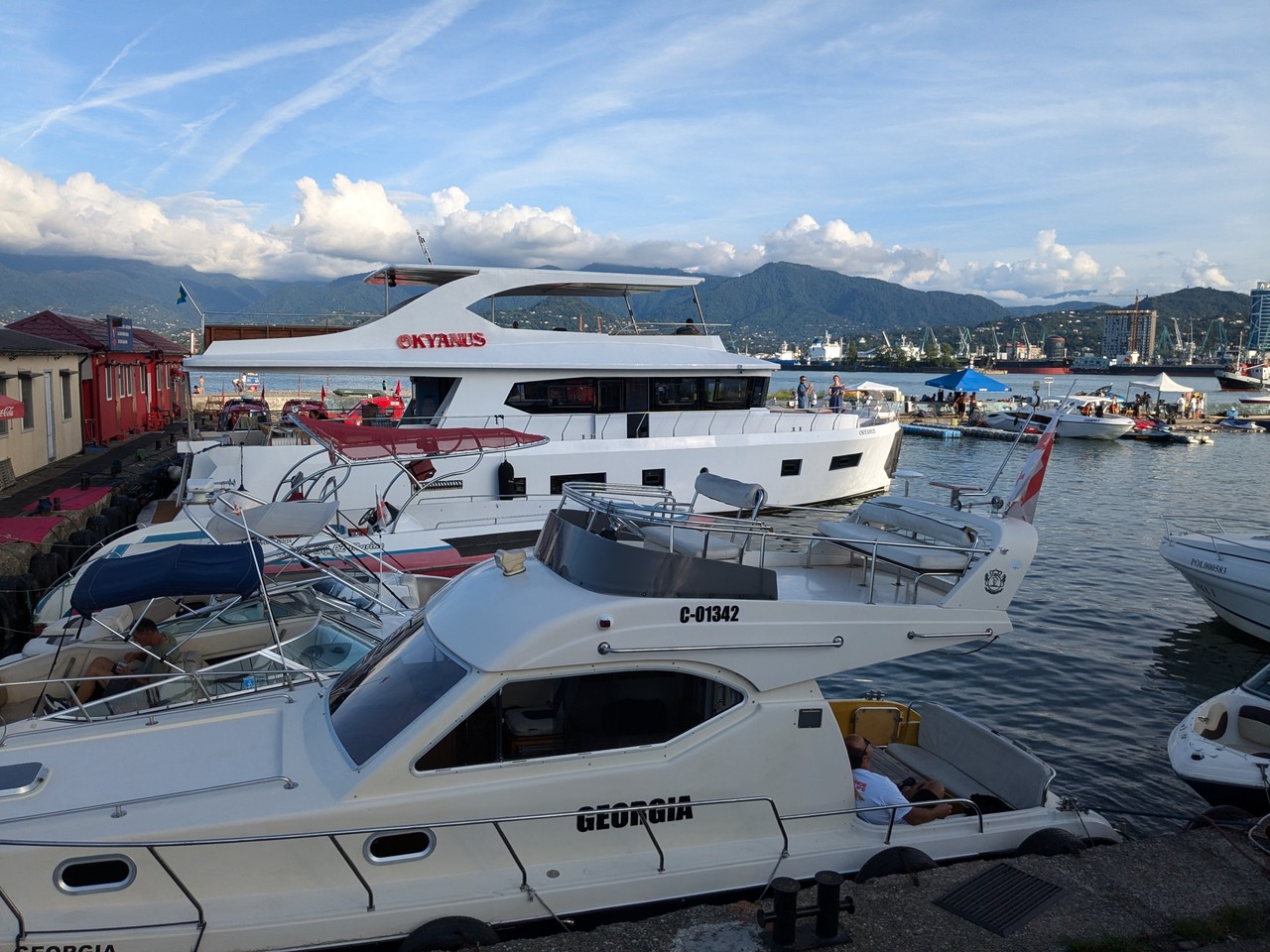 Batumi: Am Hafen